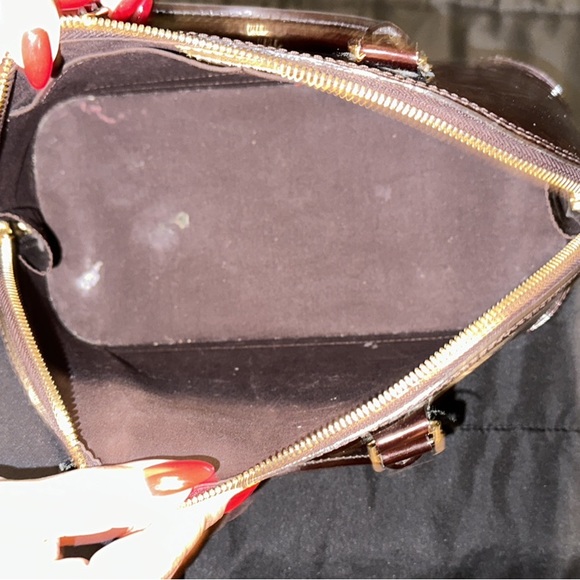 Louis Vuitton bag medium size authentic - Picture 5 of 6